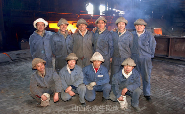 锻造加工厂的工人